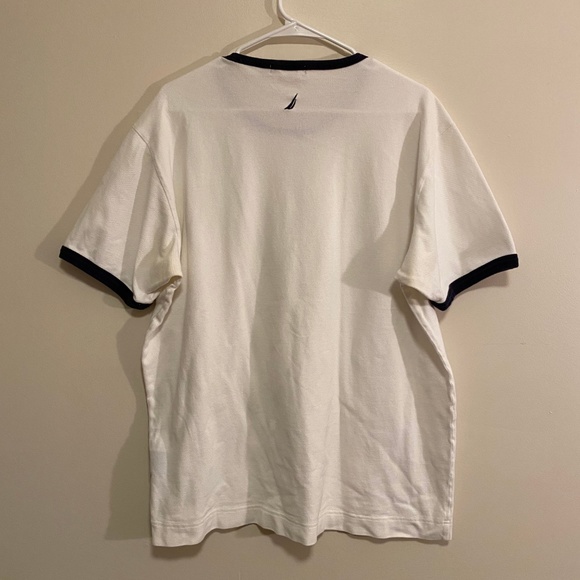🤝 Nautica Mens Short Sleeve Tee w/ Navy Blue Hem 🤝 - Picture 3 of 3